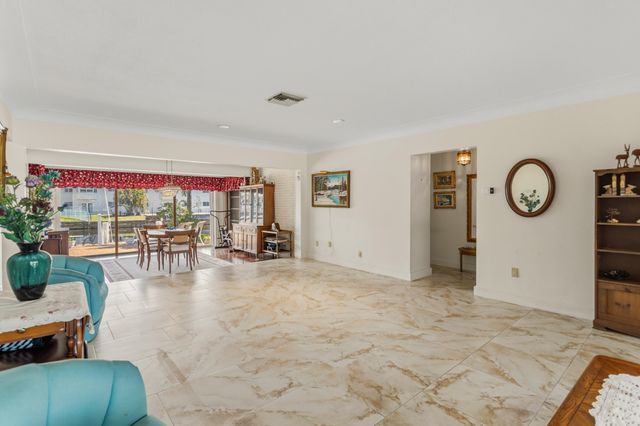270 SE 5th Terrace, Pompano Beach, FL 33060