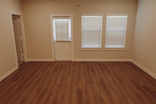 16 Courageous Side Way, Magnolia, TX 77354