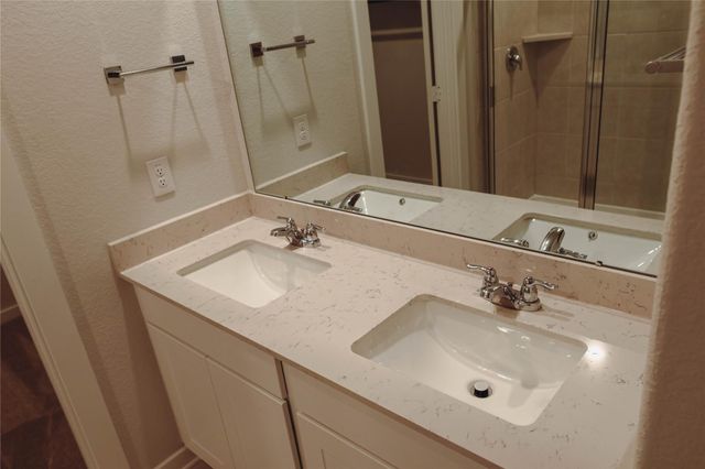 16 Courageous Side Way, Magnolia, TX 77354