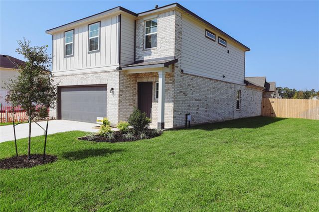 16 Courageous Side Way, Magnolia, TX 77354