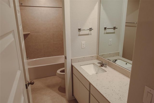 16 Courageous Side Way, Magnolia, TX 77354