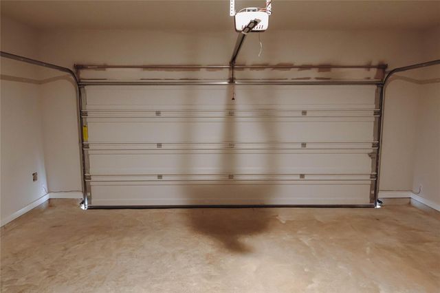 16 Courageous Side Way, Magnolia, TX 77354