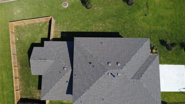 16 Courageous Side Way, Magnolia, TX 77354