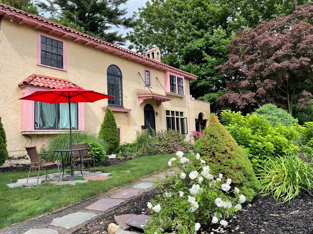 108 Dexter Road 108, Newton, MA 02460