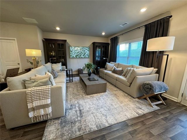126 Auburn Crossing Drive, Auburn, GA 30011