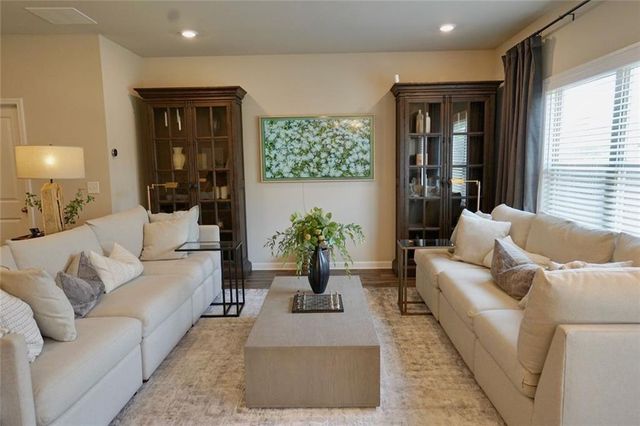 126 Auburn Crossing Drive, Auburn, GA 30011