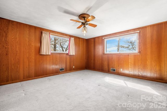 3335 25th Avenue NE, Hickory, NC 28601