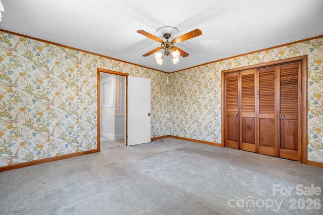 3335 25th Avenue NE, Hickory, NC 28601