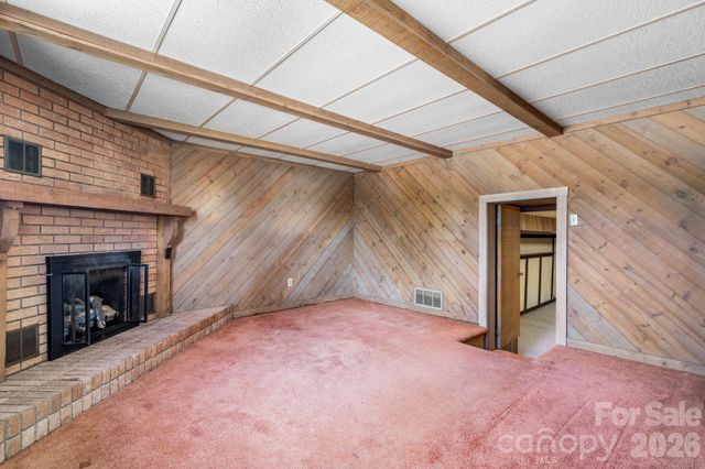 3335 25th Avenue NE, Hickory, NC 28601