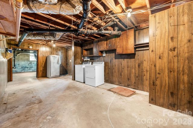 3335 25th Avenue NE, Hickory, NC 28601