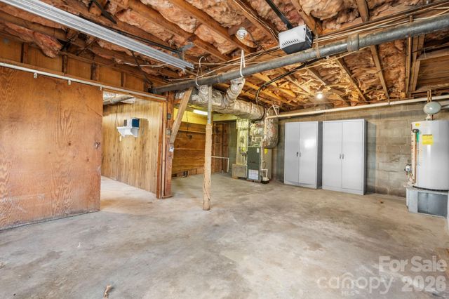 3335 25th Avenue NE, Hickory, NC 28601