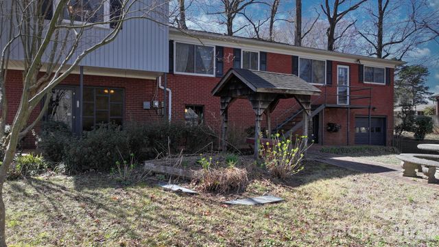 3335 25th Avenue NE, Hickory, NC 28601