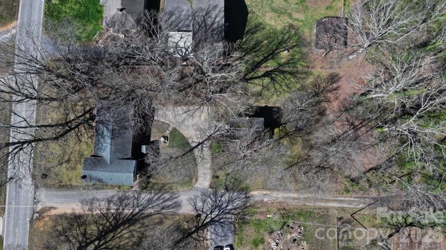 3335 25th Avenue NE, Hickory, NC 28601