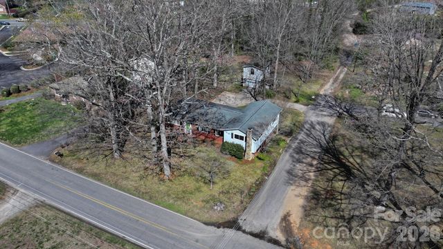 3335 25th Avenue NE, Hickory, NC 28601