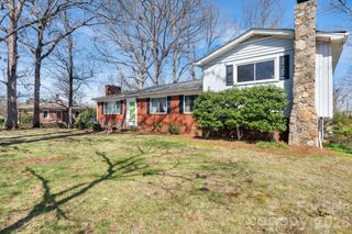 3335 25th Avenue NE, Hickory, NC 28601