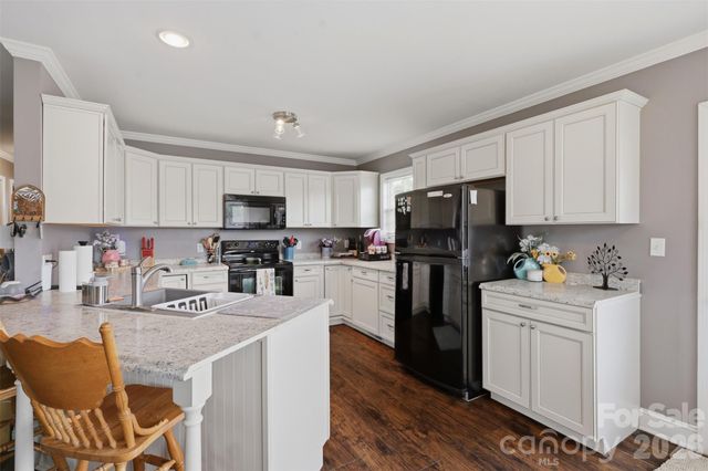 398 Green Meadows Drive, Taylorsville, NC 28681