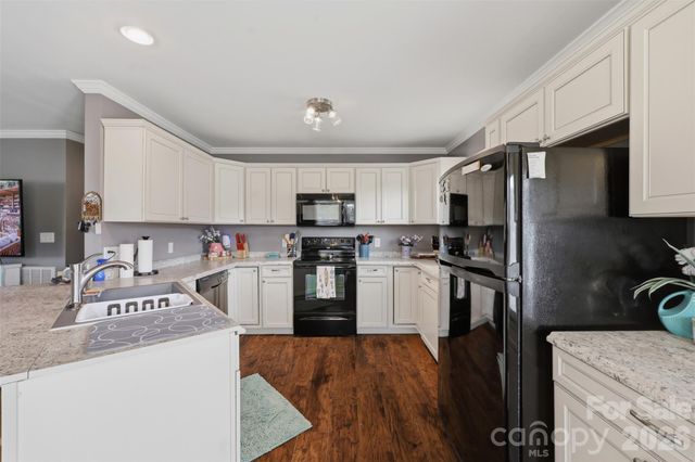 398 Green Meadows Drive, Taylorsville, NC 28681
