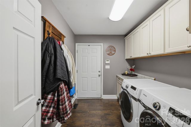 398 Green Meadows Drive, Taylorsville, NC 28681