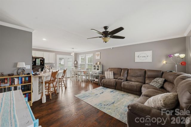 398 Green Meadows Drive, Taylorsville, NC 28681