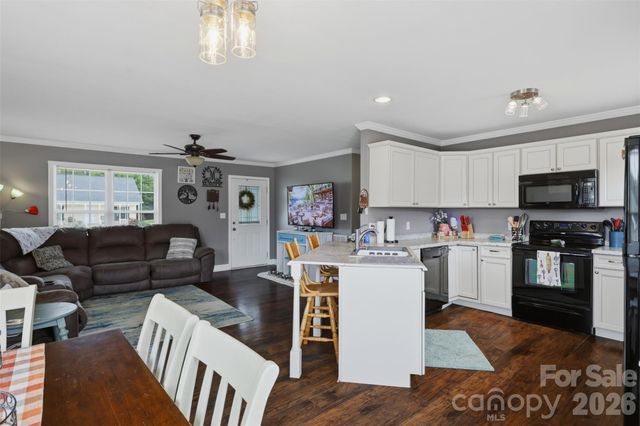 398 Green Meadows Drive, Taylorsville, NC 28681