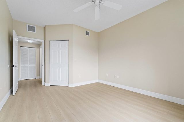 2729 Anzio Court 208, Palm Beach Gardens, FL 33410