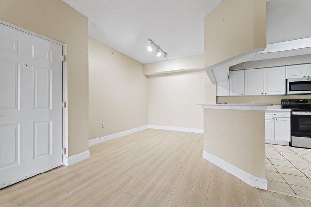 2729 Anzio Court 208, Palm Beach Gardens, FL 33410