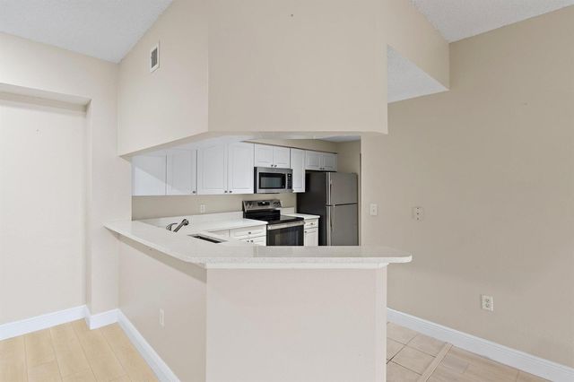 2729 Anzio Court 208, Palm Beach Gardens, FL 33410