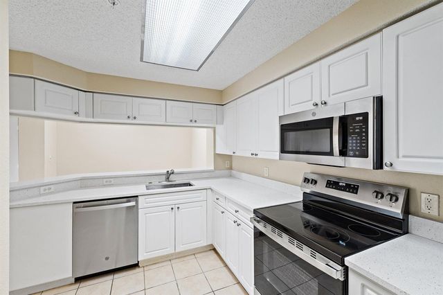 2729 Anzio Court 208, Palm Beach Gardens, FL 33410