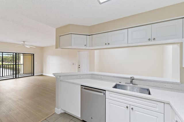 2729 Anzio Court 208, Palm Beach Gardens, FL 33410