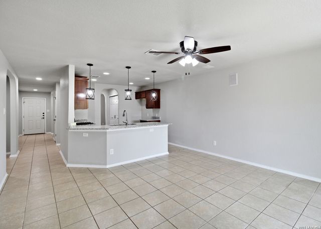 2334 CAMBERLY VW, Converse, TX 78109