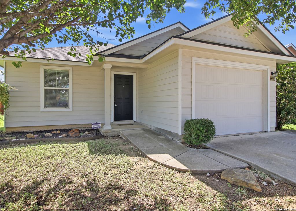 2334 CAMBERLY VW, Converse, TX 78109