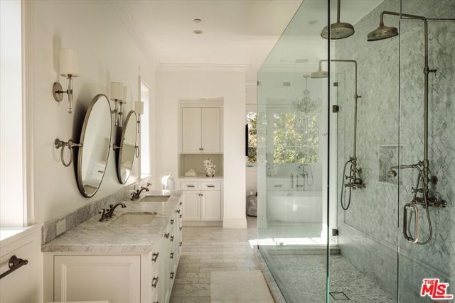 11579 W Sunset Boulevard, Los Angeles, CA 90049