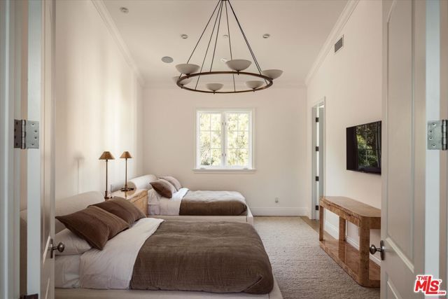 11579 W Sunset Boulevard, Los Angeles, CA 90049