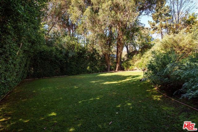 11579 W Sunset Boulevard, Los Angeles, CA 90049