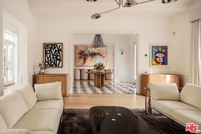 11579 W Sunset Boulevard, Los Angeles, CA 90049