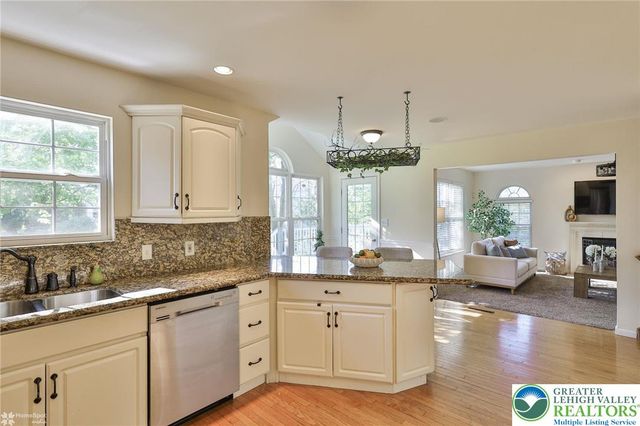 2325 Chablis Drive, Macungie Boro, PA 18062