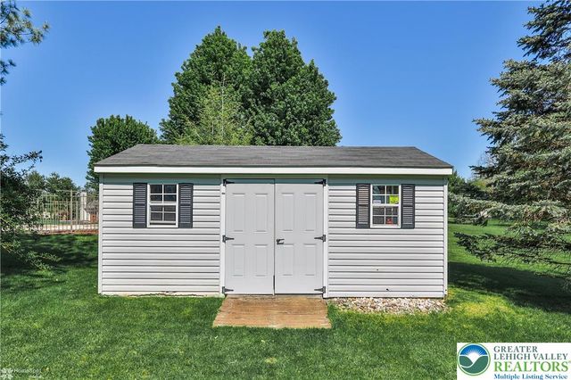 2325 Chablis Drive, Macungie Boro, PA 18062