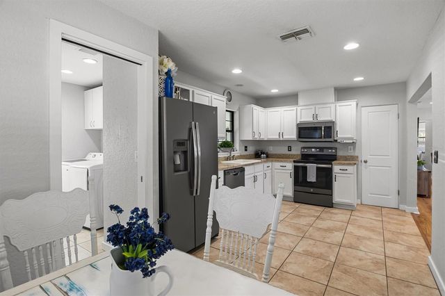 683 E BROOKINS AVENUE, Eagle Lake, FL 33839