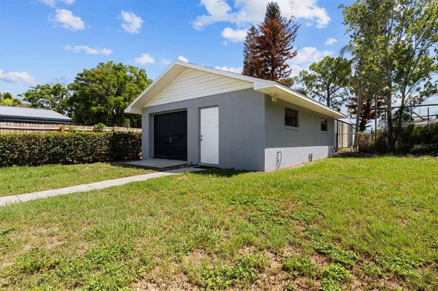 683 E BROOKINS AVENUE, Eagle Lake, FL 33839