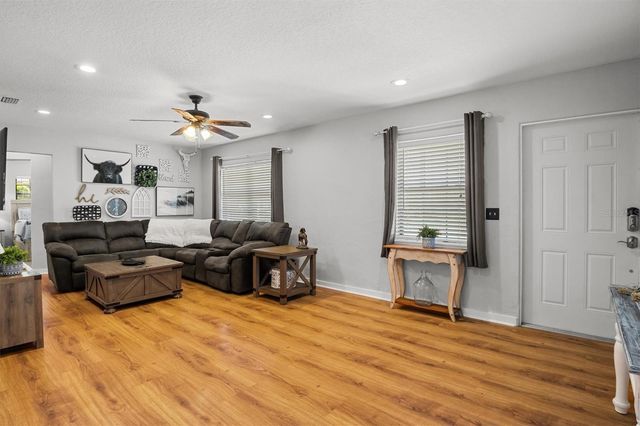683 E BROOKINS AVENUE, Eagle Lake, FL 33839