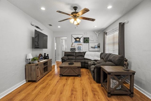 683 E BROOKINS AVENUE, Eagle Lake, FL 33839