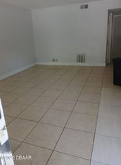 900 S Peninsula Dr Apt 102, Daytona Beach, FL 32118