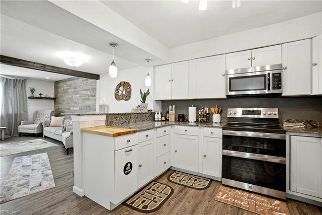 3233 Manor Glenn CT, Virginia Beach, VA 23453