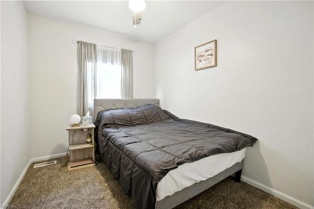 3233 Manor Glenn CT, Virginia Beach, VA 23453