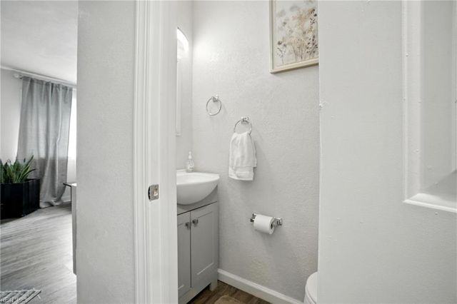 3233 Manor Glenn CT, Virginia Beach, VA 23453