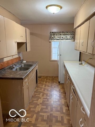 123 14th Street, Franklin, IN 46131