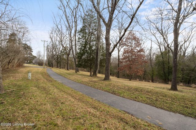 3811 Old Brownsboro Hills Rd, Louisville, KY 40241