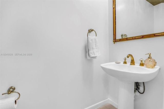 10777 Charleston Place, Cooper City, FL 33026
