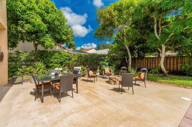 10777 Charleston Place, Cooper City, FL 33026