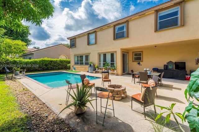 10777 Charleston Place, Cooper City, FL 33026